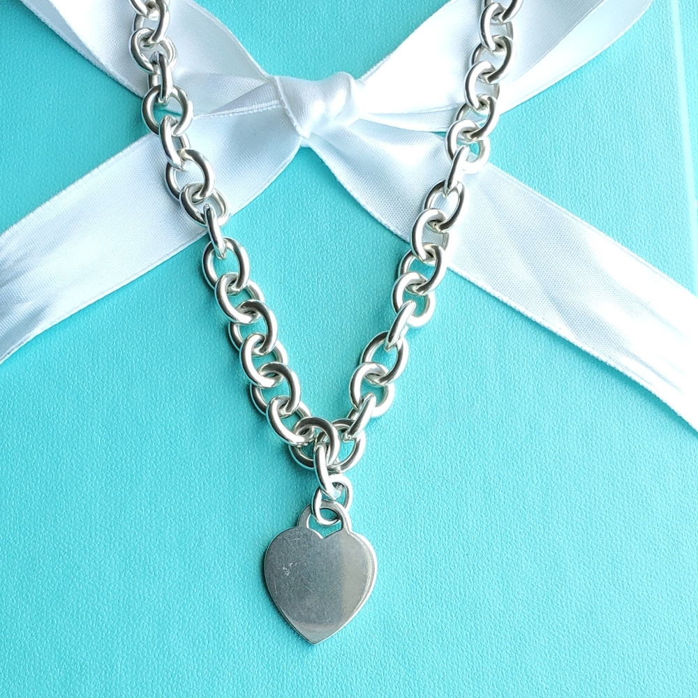 Plain heart tag link necklace